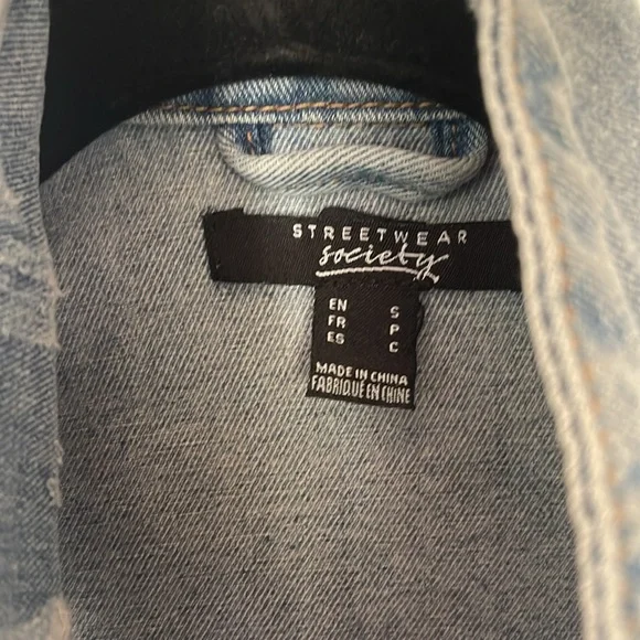 Jean Jacket - Picture 2 of 4